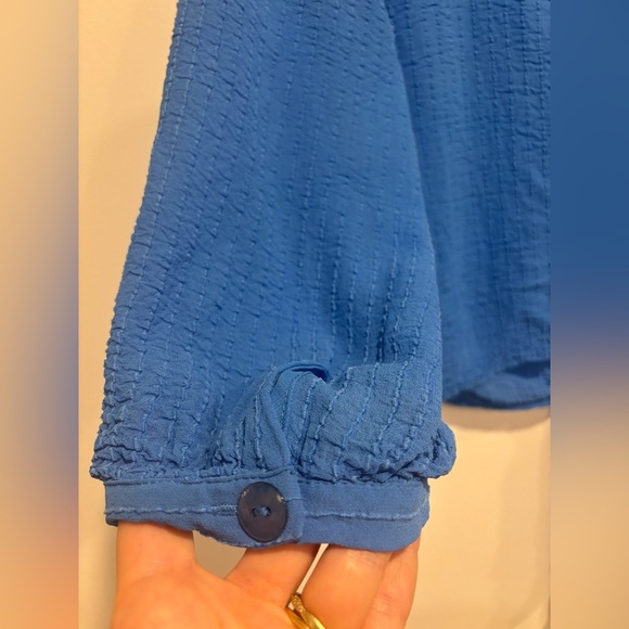 ZARA Blue Textured Button-Front Tie Blouse (XS) - Picture 6 of 11